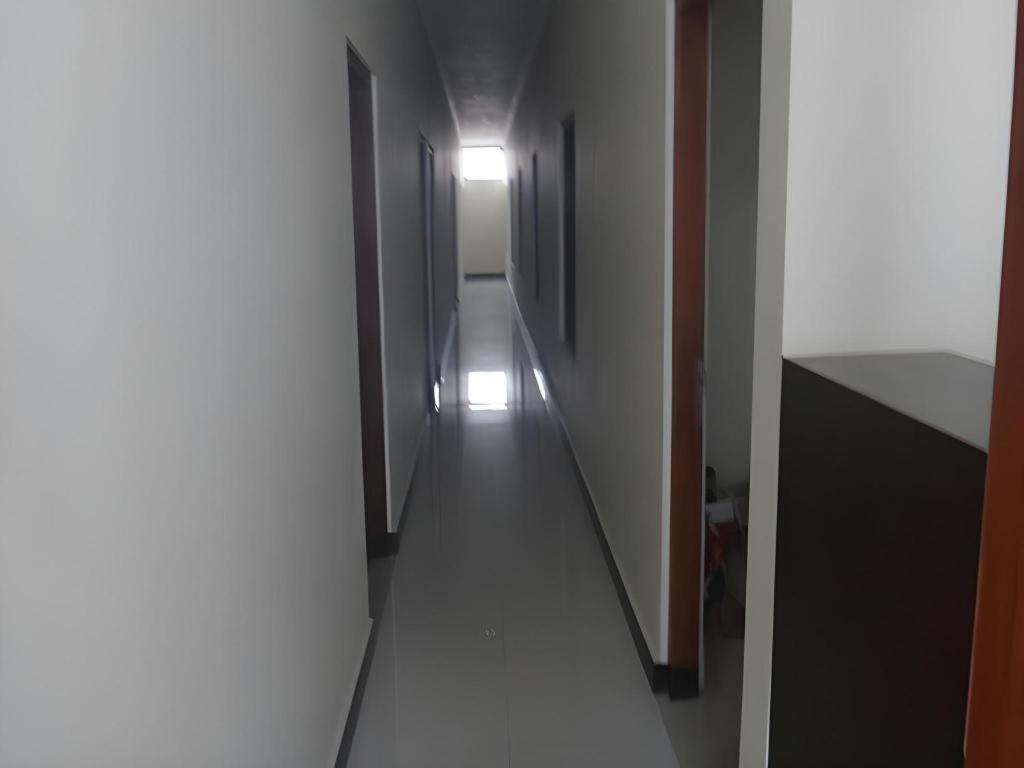Malioboro Garden Hotel Джокьякарта Экстерьер фото