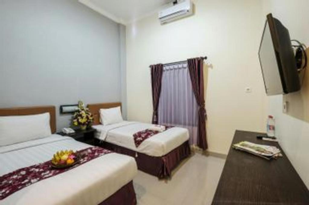 Malioboro Garden Hotel Джокьякарта Экстерьер фото
