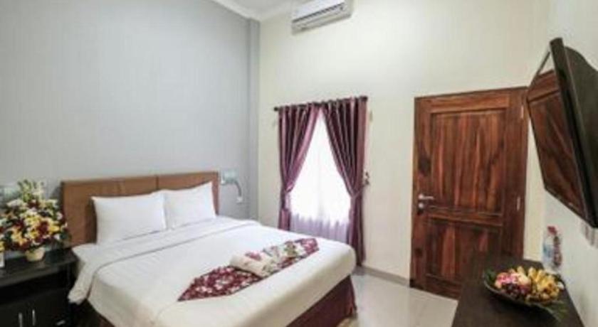 Malioboro Garden Hotel Джокьякарта Экстерьер фото