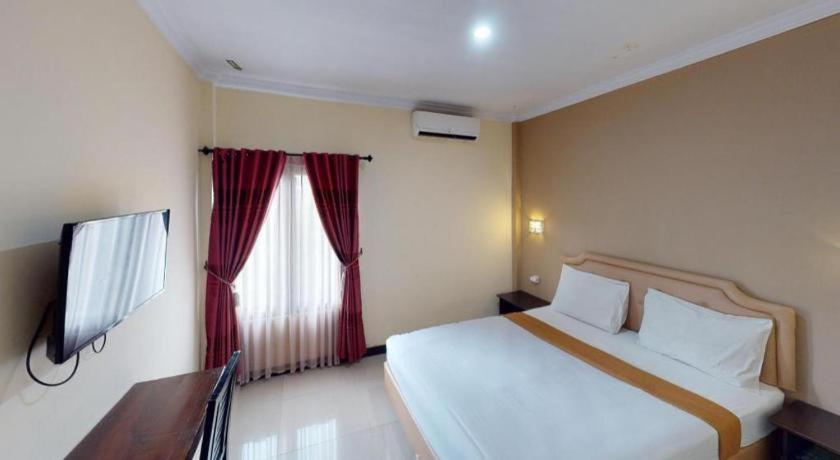 Malioboro Garden Hotel Джокьякарта Экстерьер фото